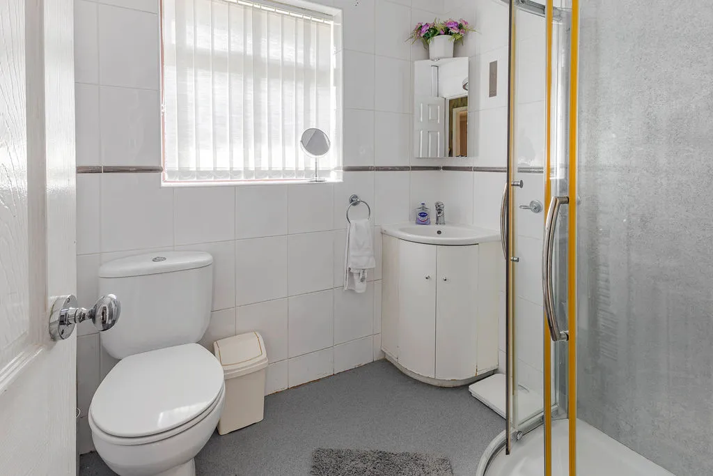 Glazebrook Close, Heywood OL10 3EA, photo 10