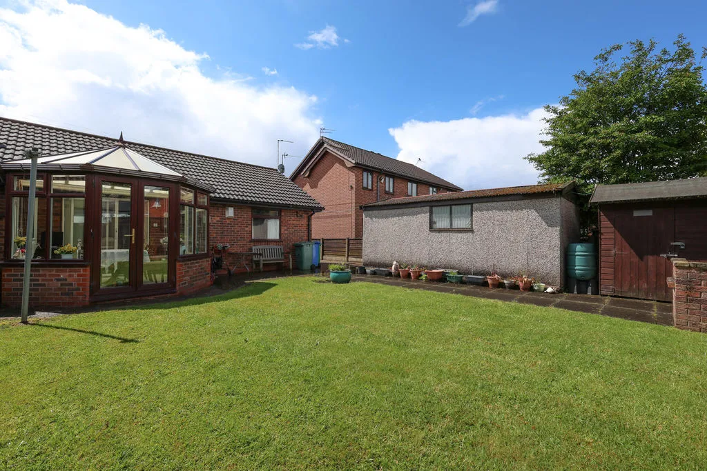 Glazebrook Close, Heywood OL10 3EA, photo 11