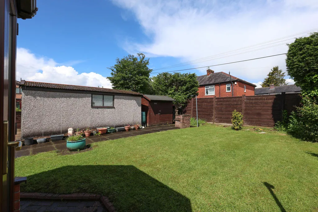 Glazebrook Close, Heywood OL10 3EA, photo 12
