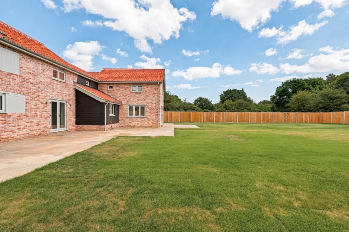 Nightingale Close, Knodishall, photo 2