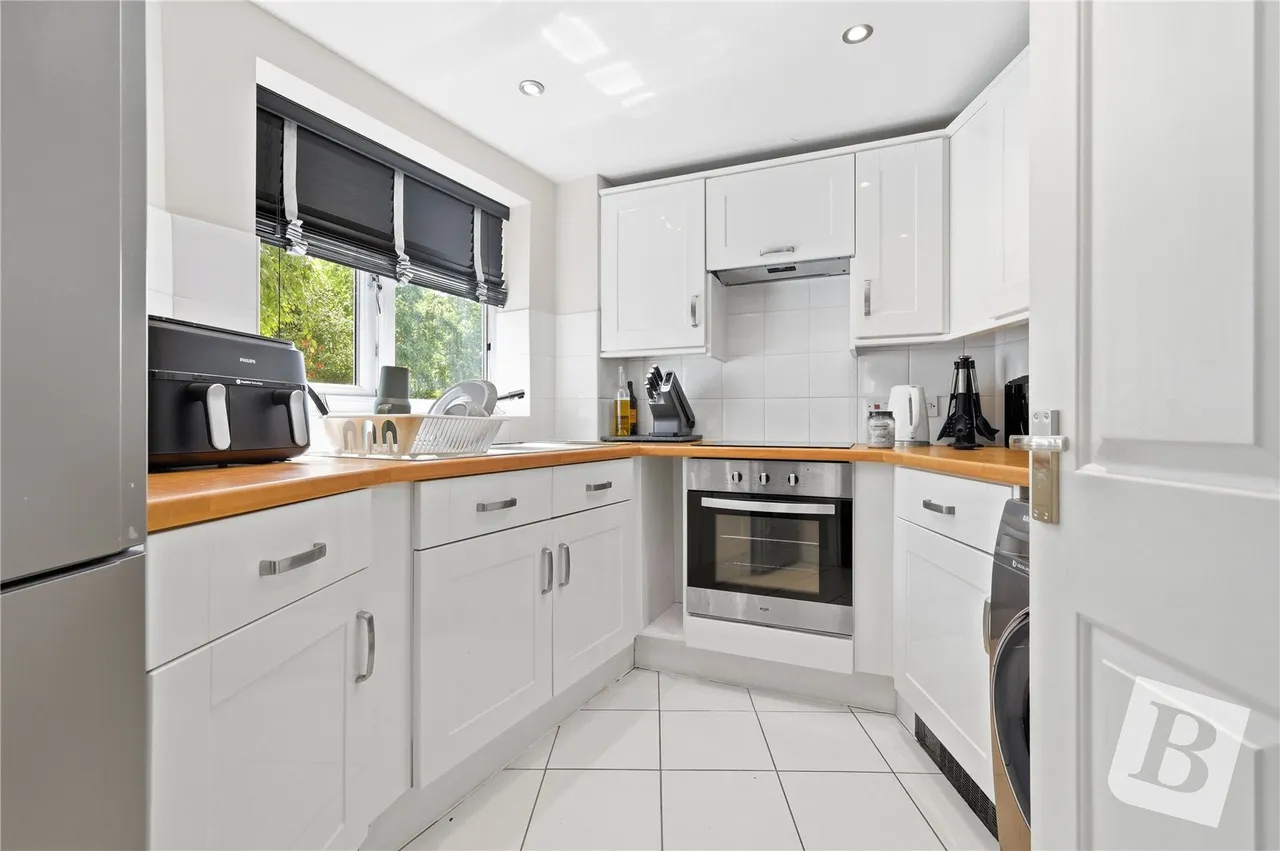Crompton Street, Chelmsford, CM1, photo 2