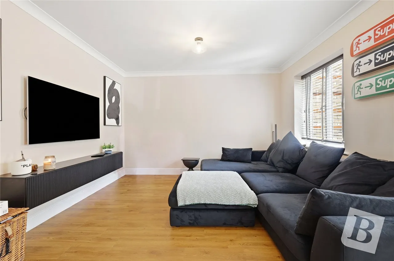 2 bed flat for sale, Crompton Street, Chelmsford, CM1