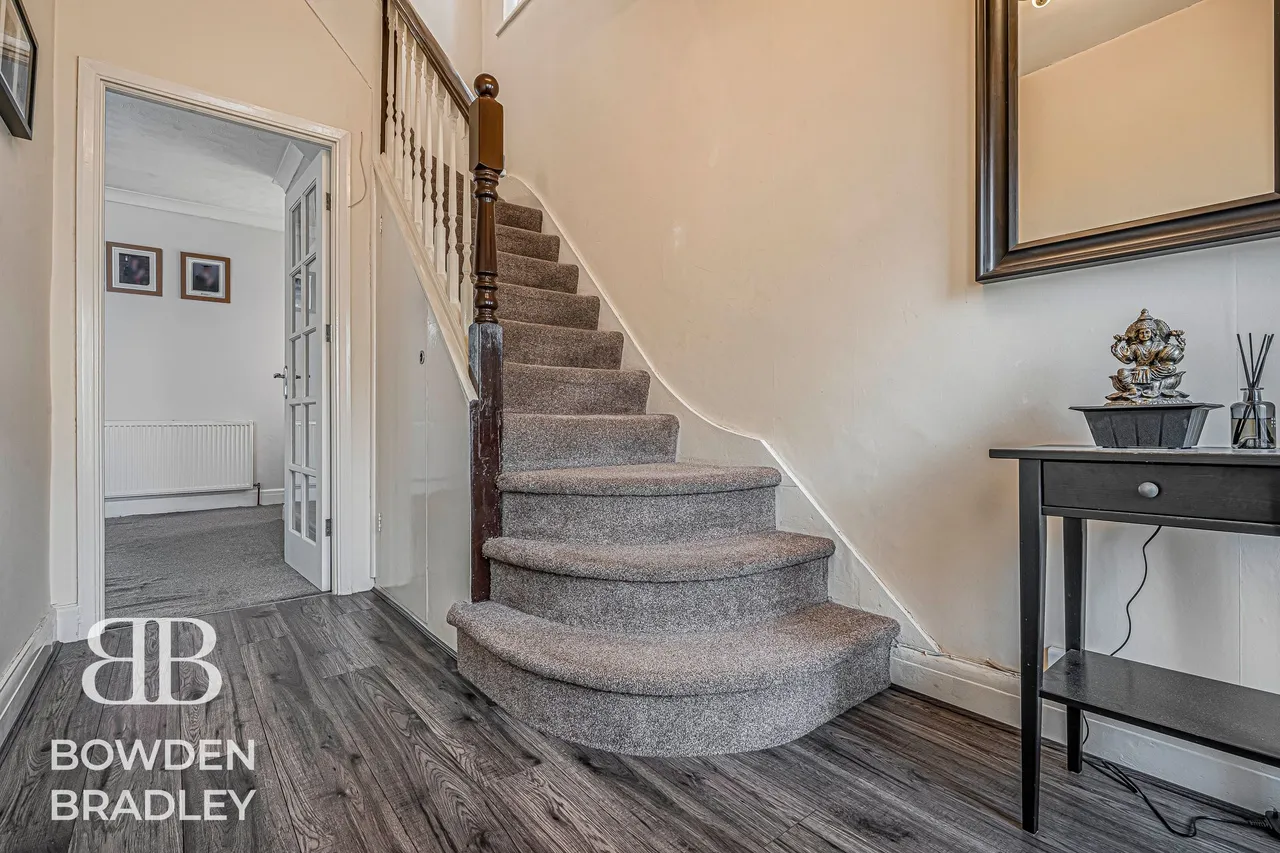 Harewood Drive, Clayhall, IG5, photo 9