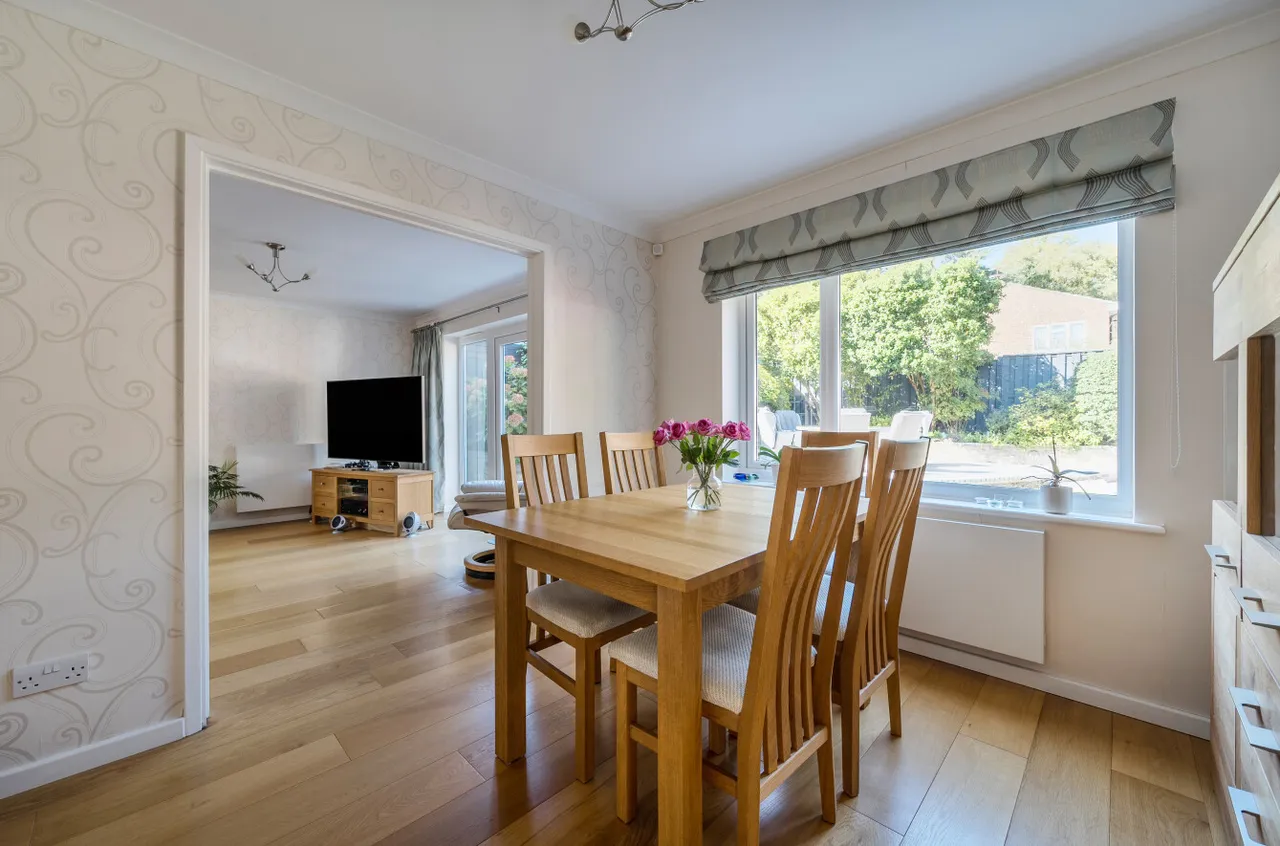 Rowans Close, Farnborough, Hampshire, GU14 9EJ, photo 4