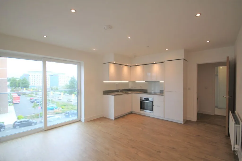 Stirling Drive, Luton, LU2, photo 6