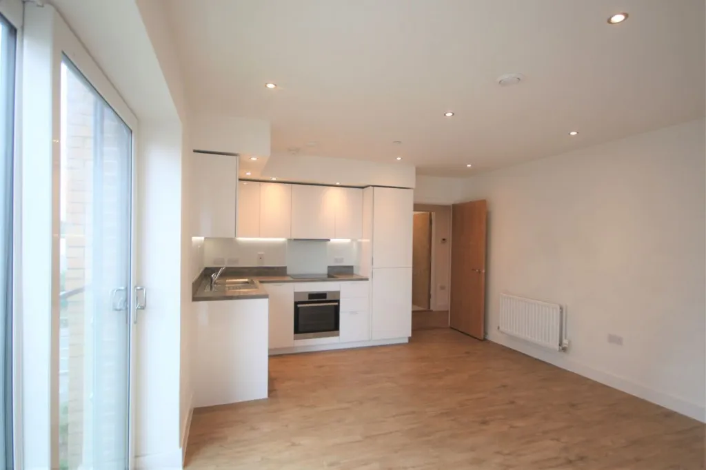 Stirling Drive, Luton, LU2, photo 3