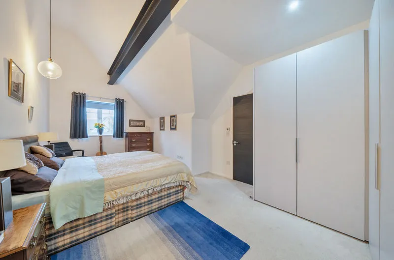 1 Woodcote Valley Road, Purley CR8 3AH, photo 6
