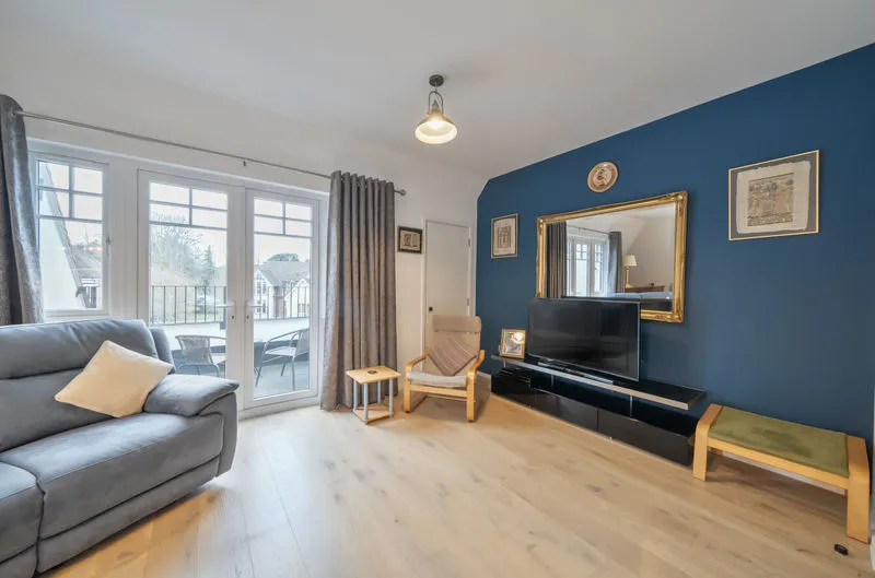 1 Woodcote Valley Road, Purley CR8 3AH, photo 4