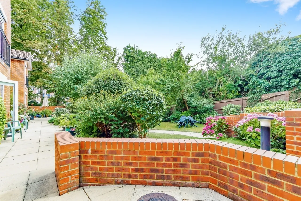 Stafford Road, Caterham, Surrey, CR3, photo 19