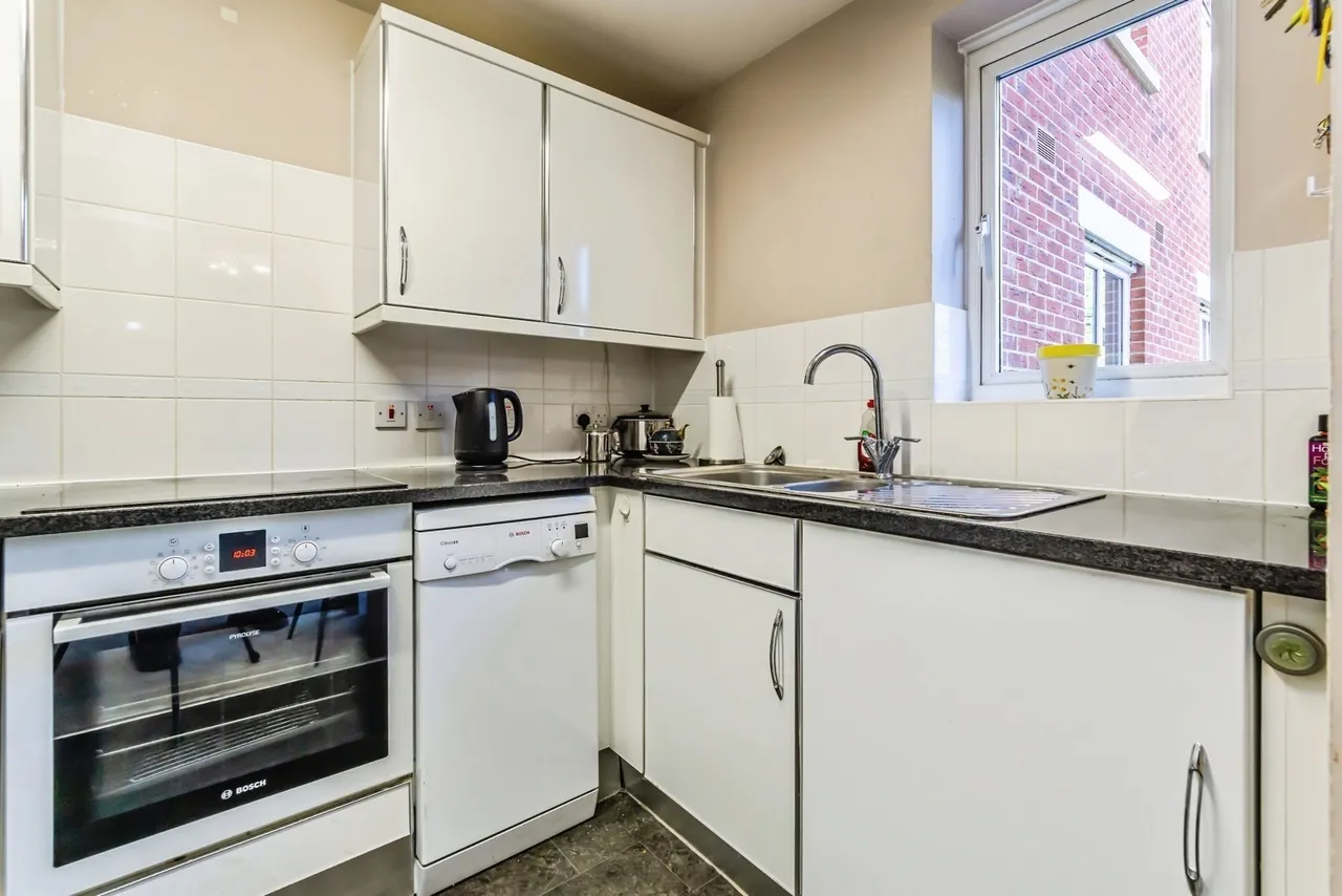 Stafford Road, Caterham, Surrey, CR3, photo 10