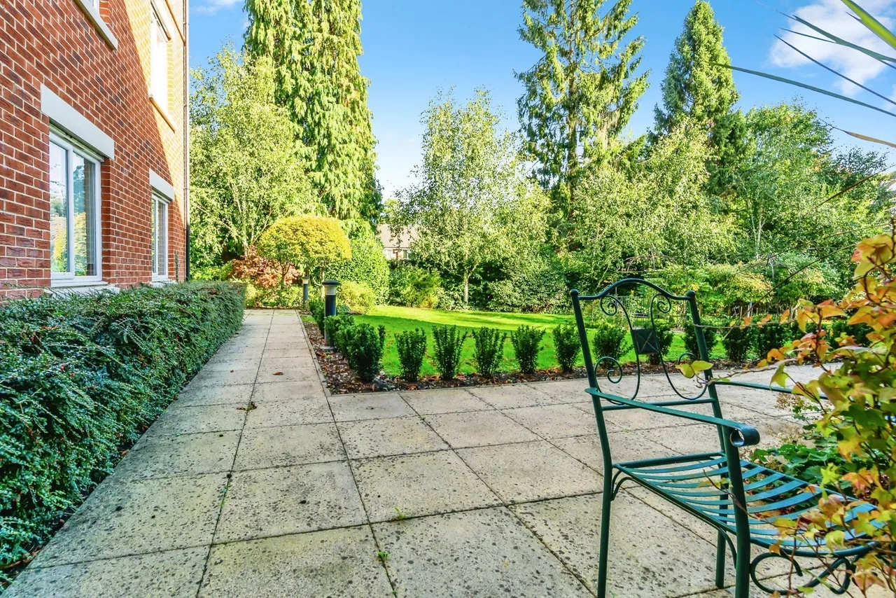 Stafford Road, Caterham, Surrey, CR3, photo 17