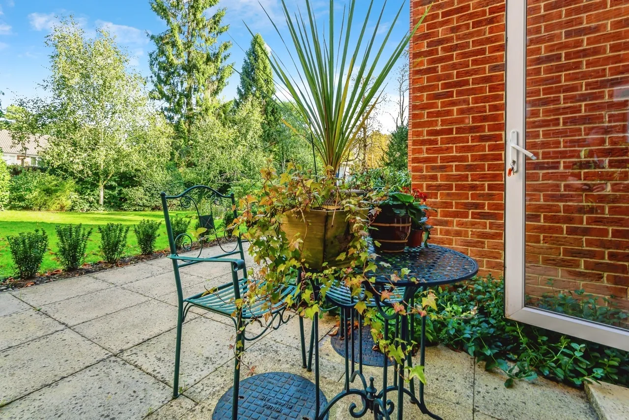 Stafford Road, Caterham, Surrey, CR3, photo 13