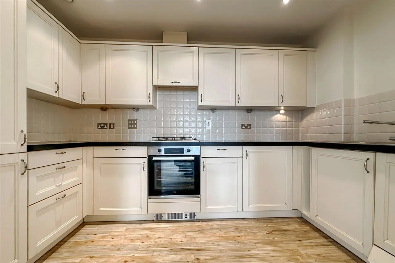 Worthing, BN11, photo 5
