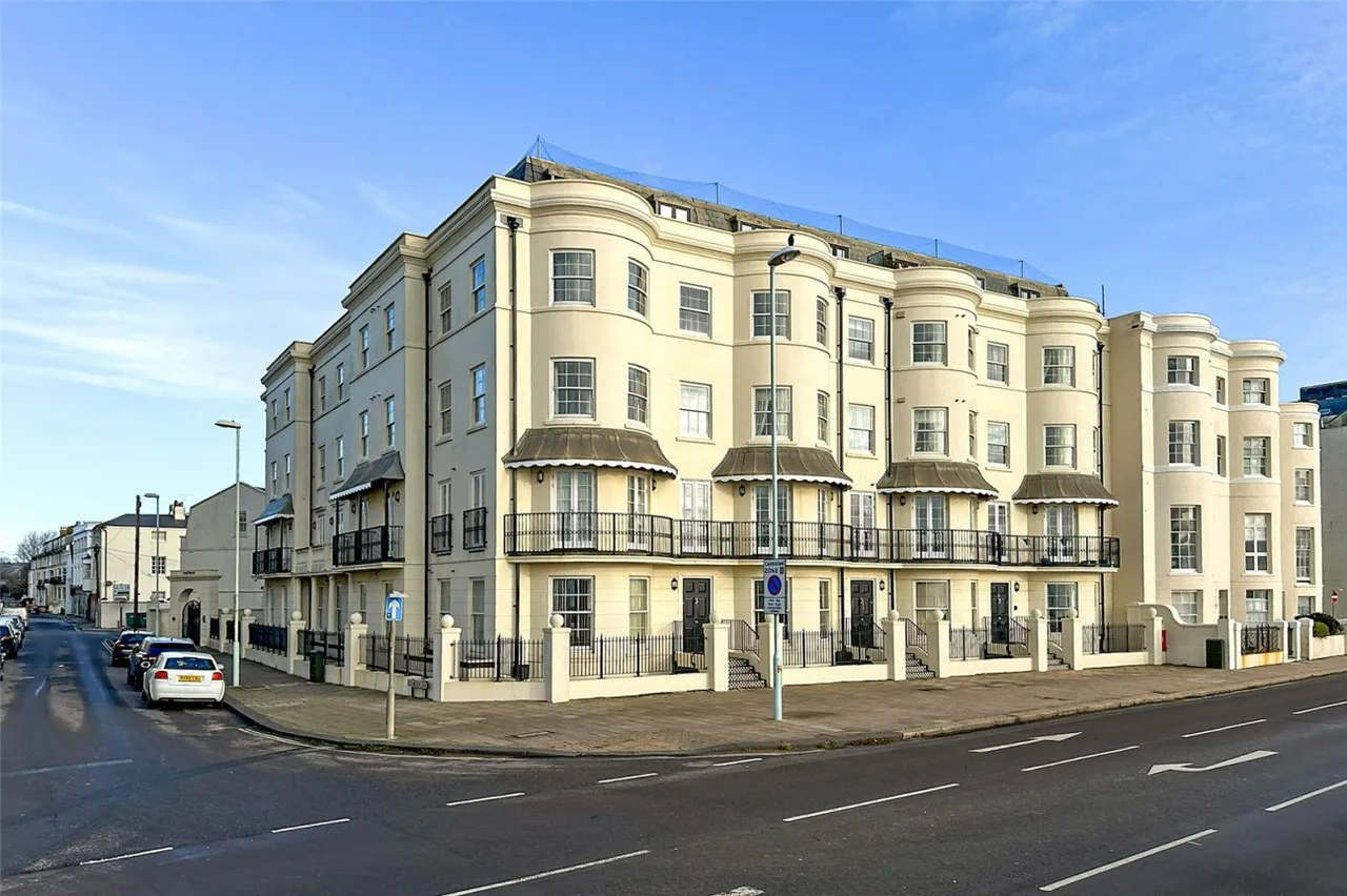 2 bed property for sale, Worthing, BN11