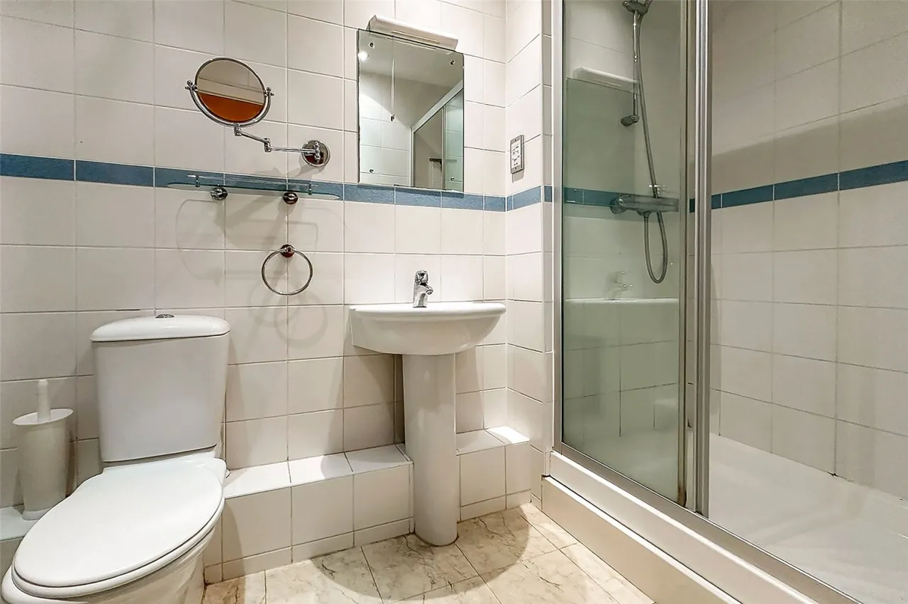 Worthing, BN11, photo 8