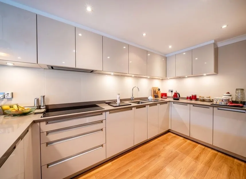 Abbottsmede Close, Strawberry Hill, TW1, photo 5