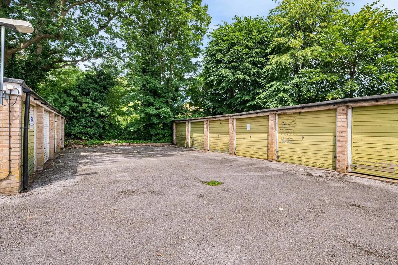 Lancaster Road, London, SE25, photo 17