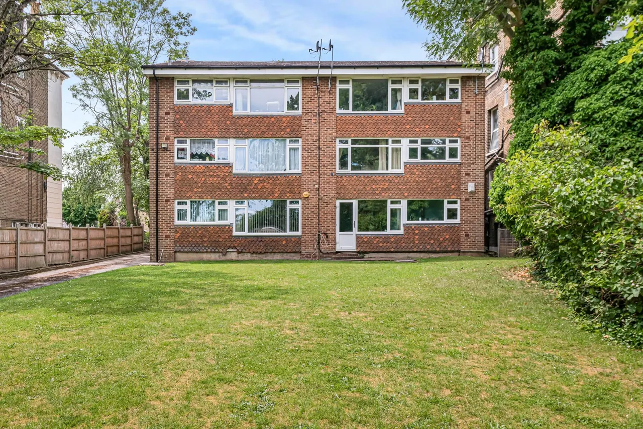 Lancaster Road, London, SE25, photo 2