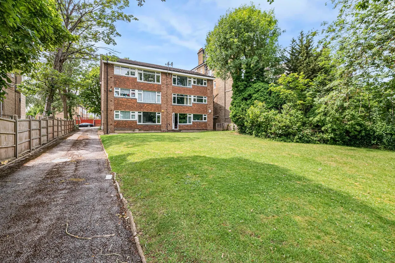 Lancaster Road, London, SE25, photo 13