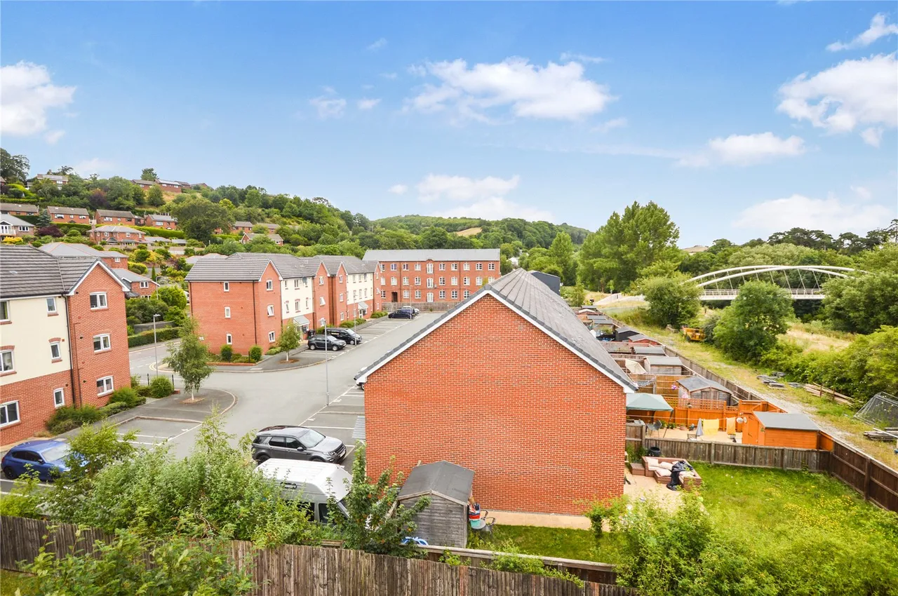 Afon Way, Newtown, photo 9