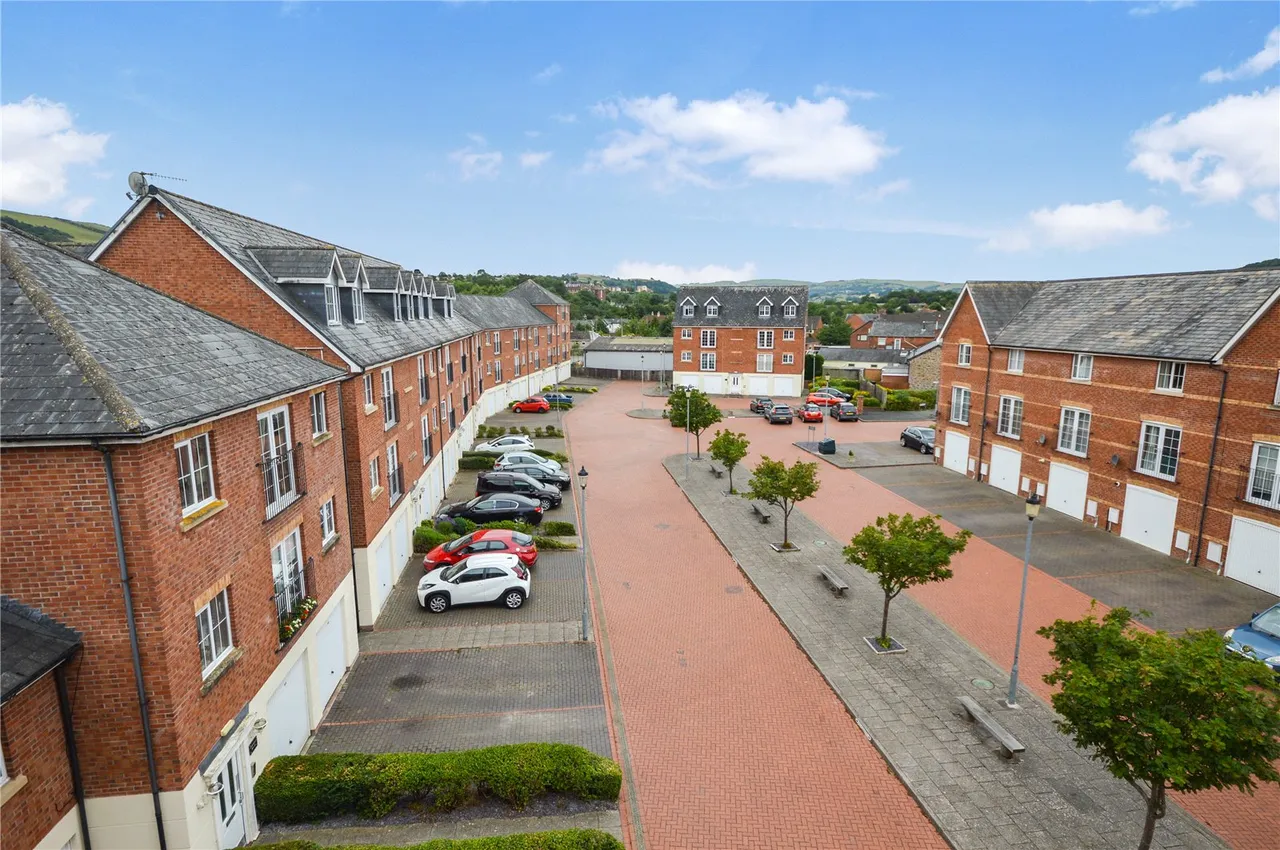 Afon Way, Newtown, photo 11