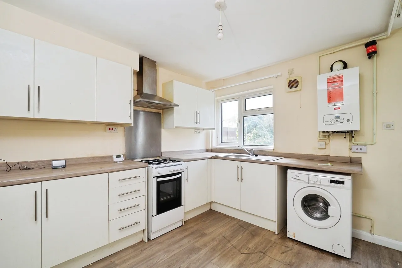 Manton Crescent, Beeston, NG9, photo 2