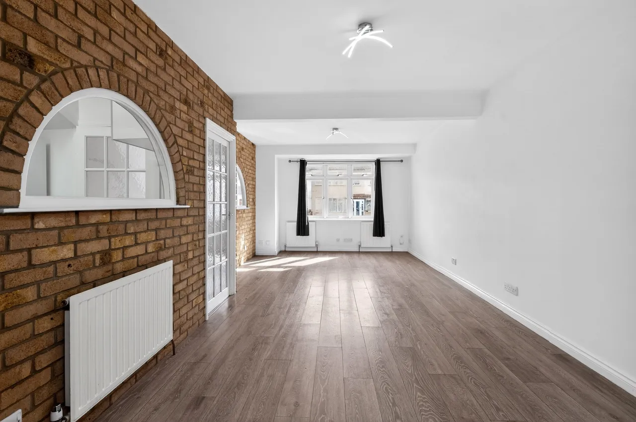 Laburnum Avenue, Hornchurch, RM12, photo 6