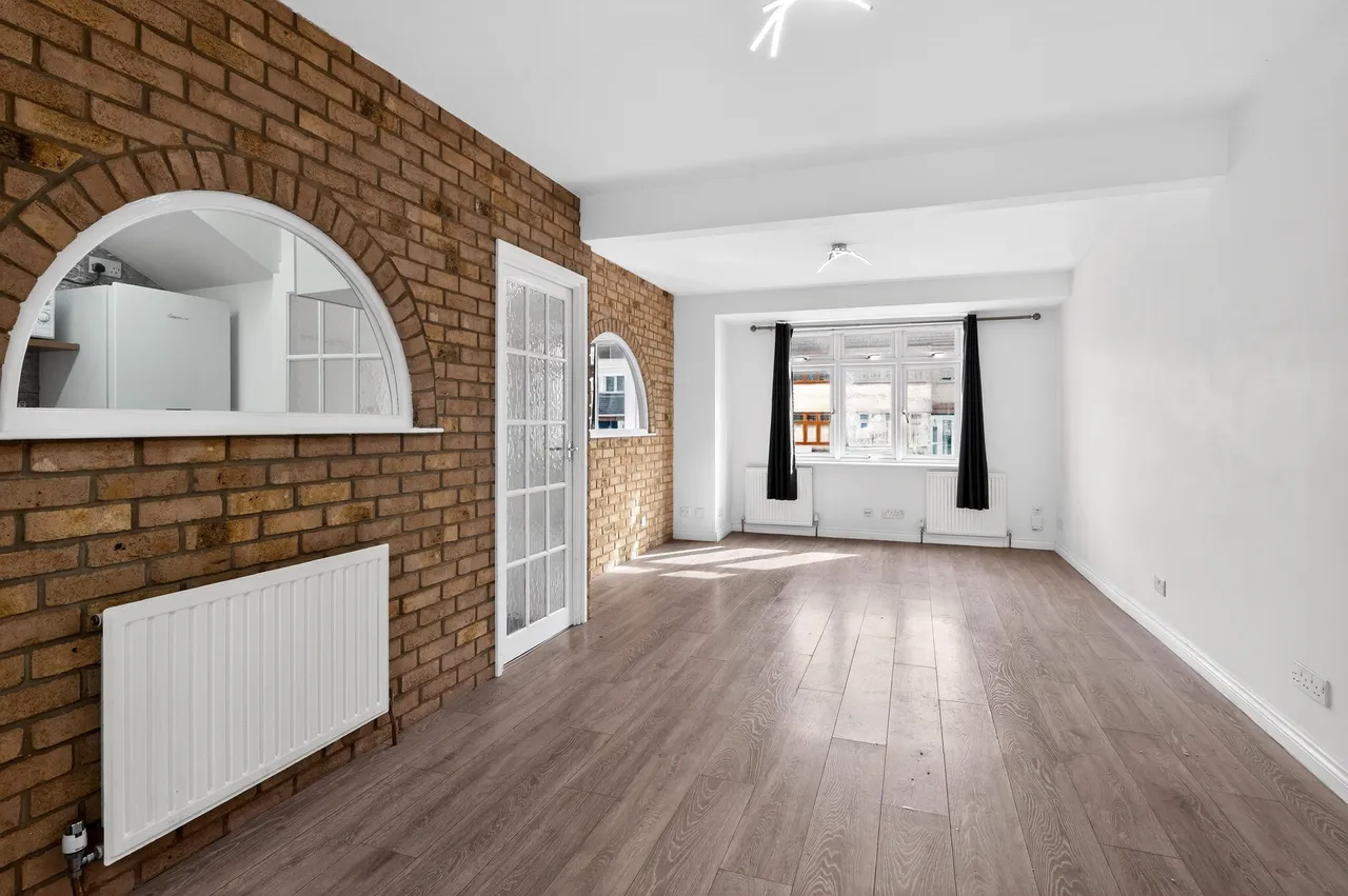 Laburnum Avenue, Hornchurch, RM12, photo 2