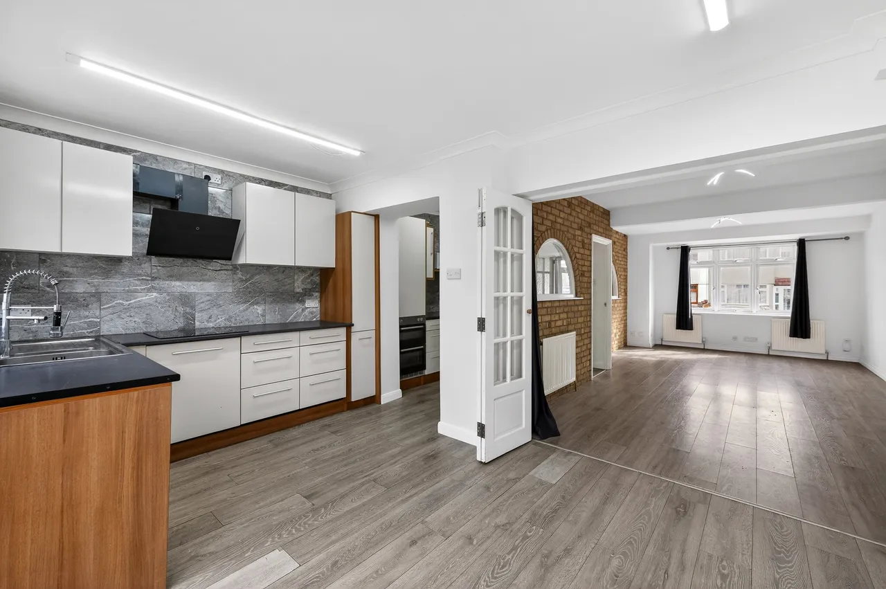 Laburnum Avenue, Hornchurch, RM12, photo 8