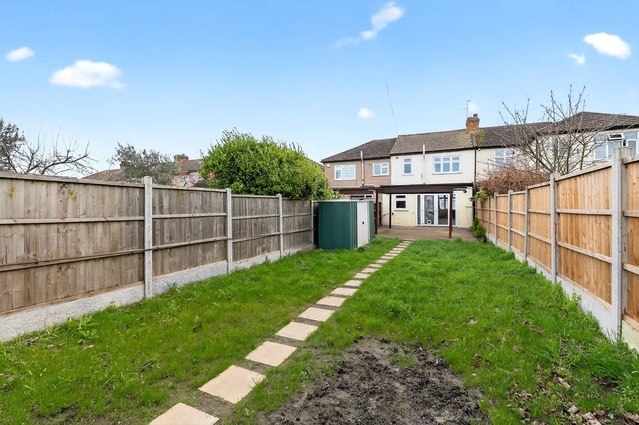Laburnum Avenue, Hornchurch, RM12, photo 15