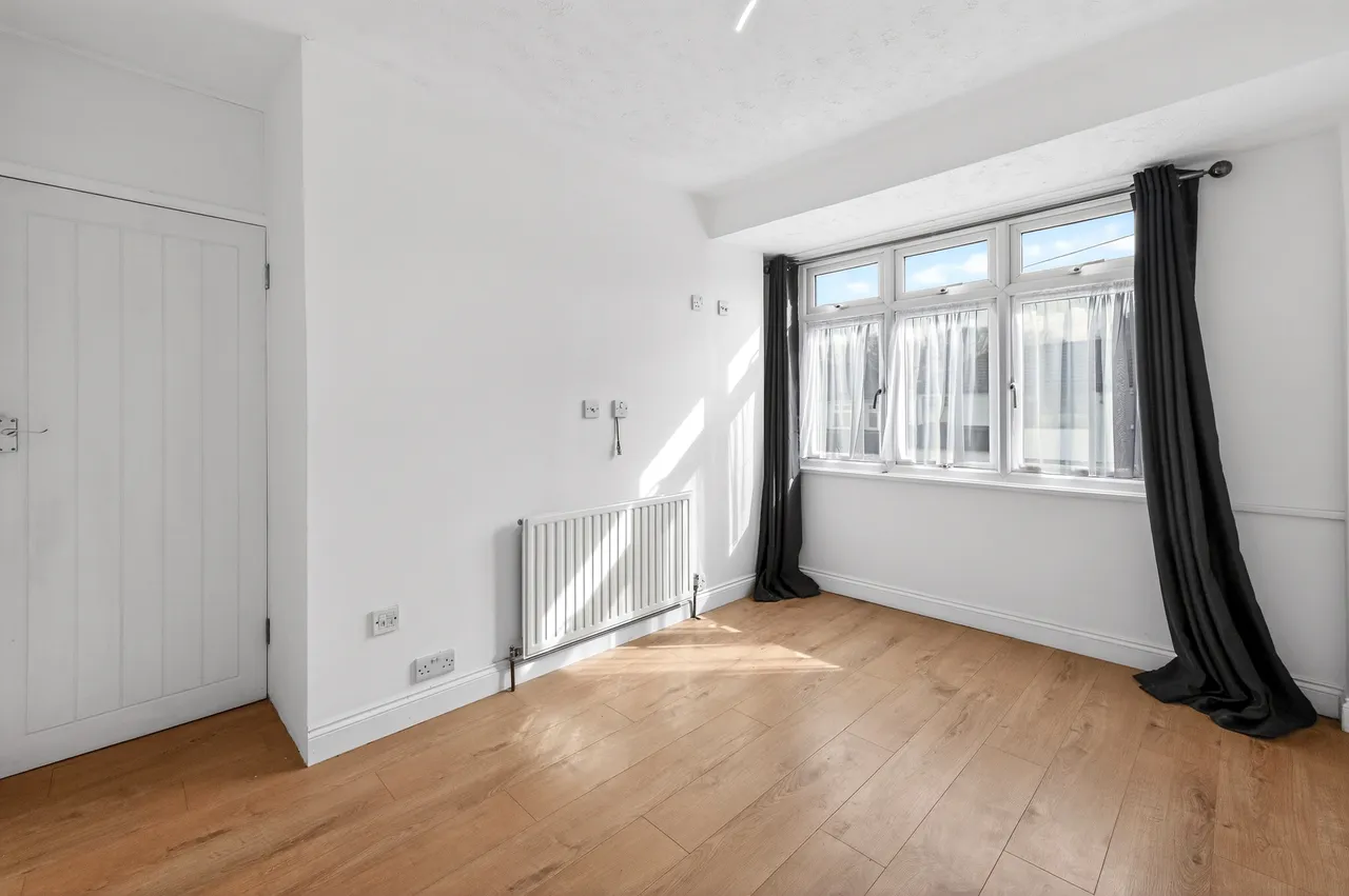 Laburnum Avenue, Hornchurch, RM12, photo 18