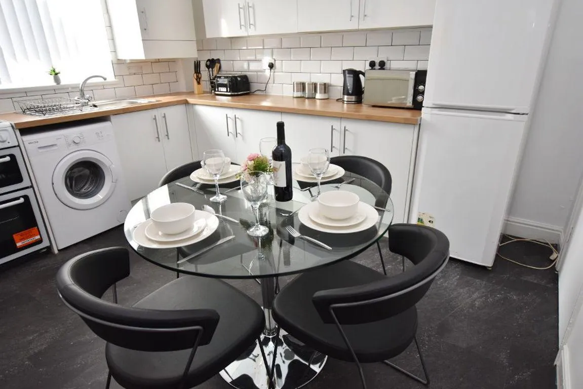 Edmond Road, S2, photo 3