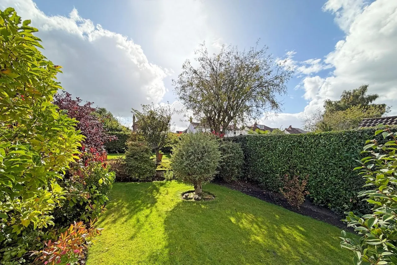 Shaftesbury Avenue, Timperley, WA15, photo 24