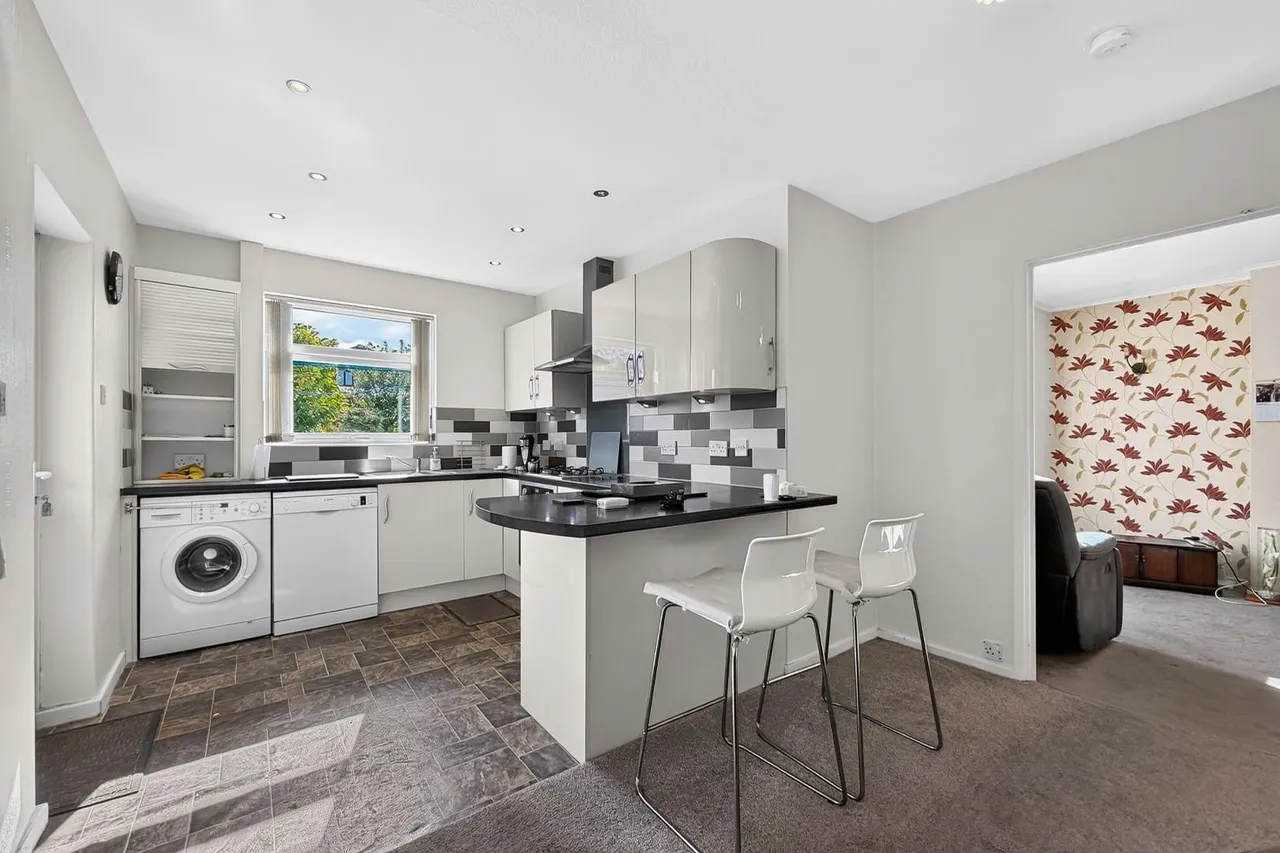 Shaftesbury Avenue, Timperley, WA15, photo 9
