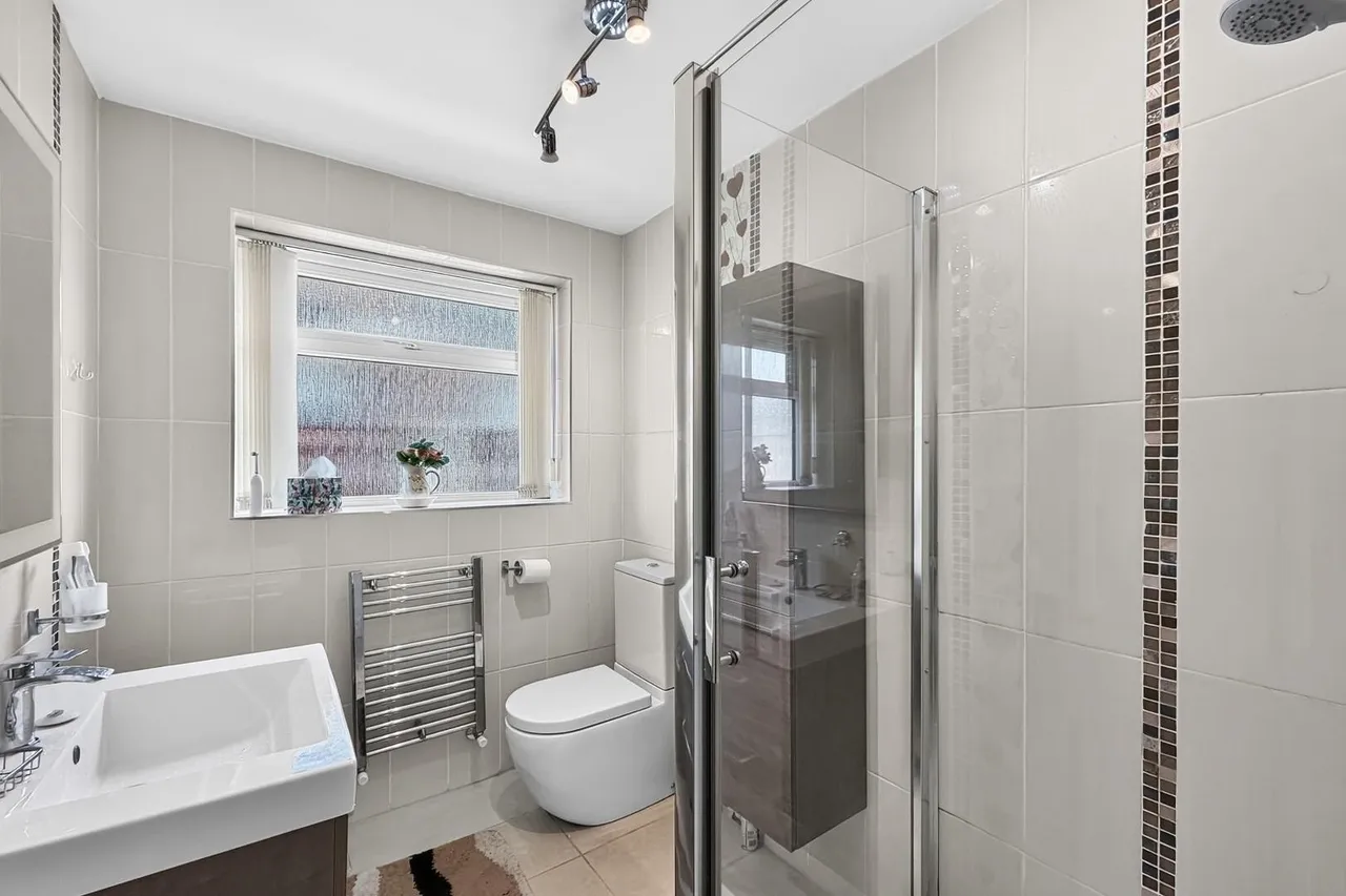 Shaftesbury Avenue, Timperley, WA15, photo 21