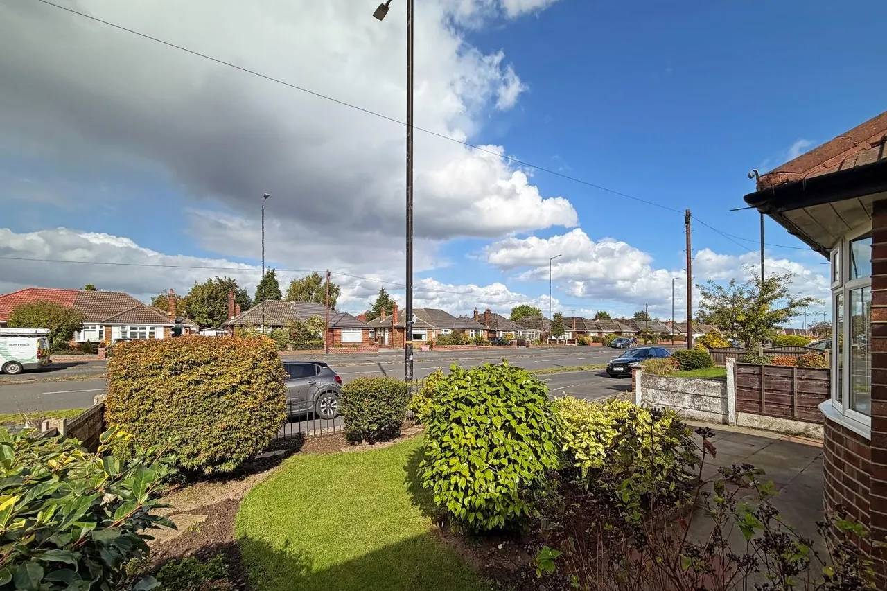 Shaftesbury Avenue, Timperley, WA15, photo 33