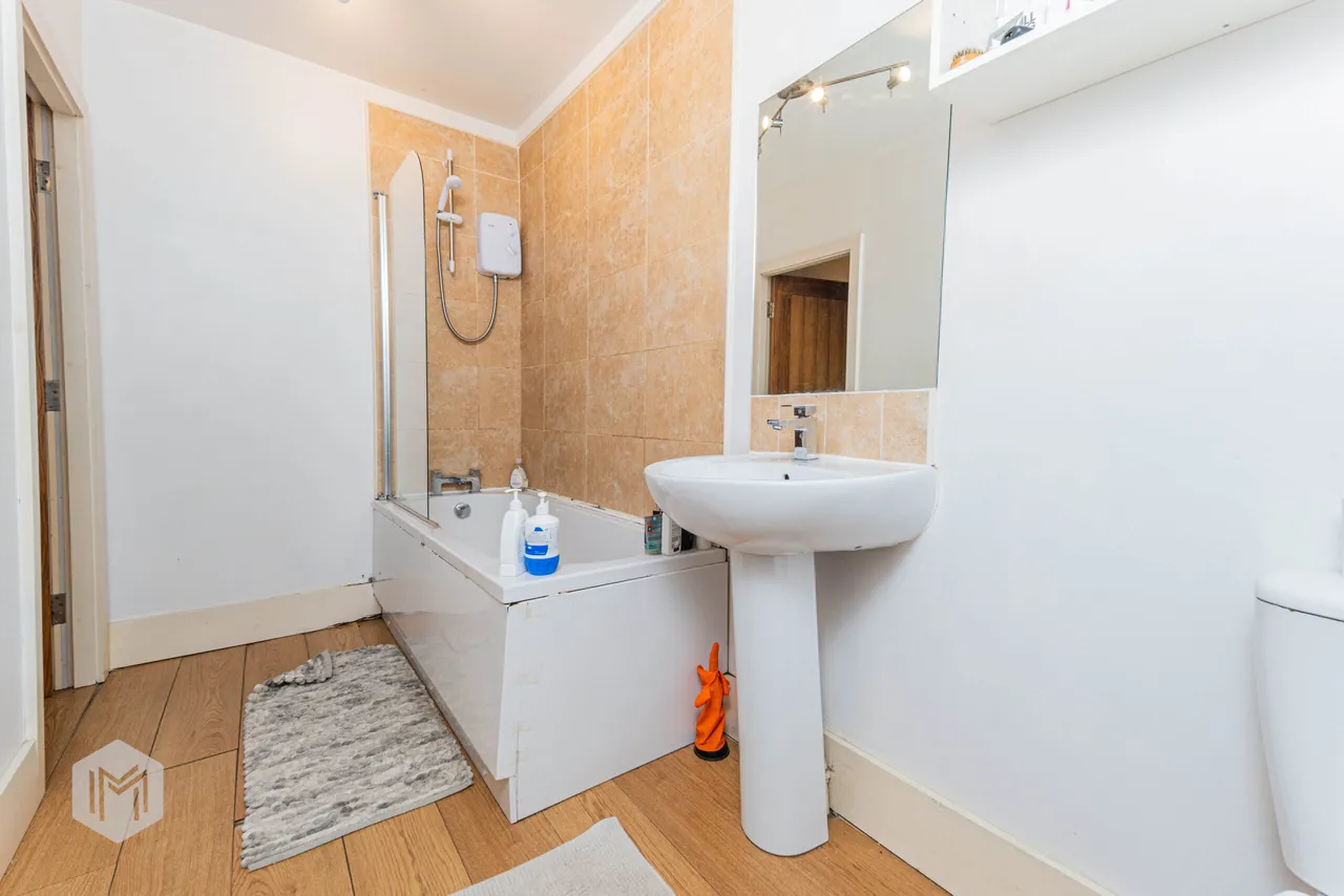 Apartment 3, 74 Bradshaw Road, Bolton, BL2 3EW, photo 7