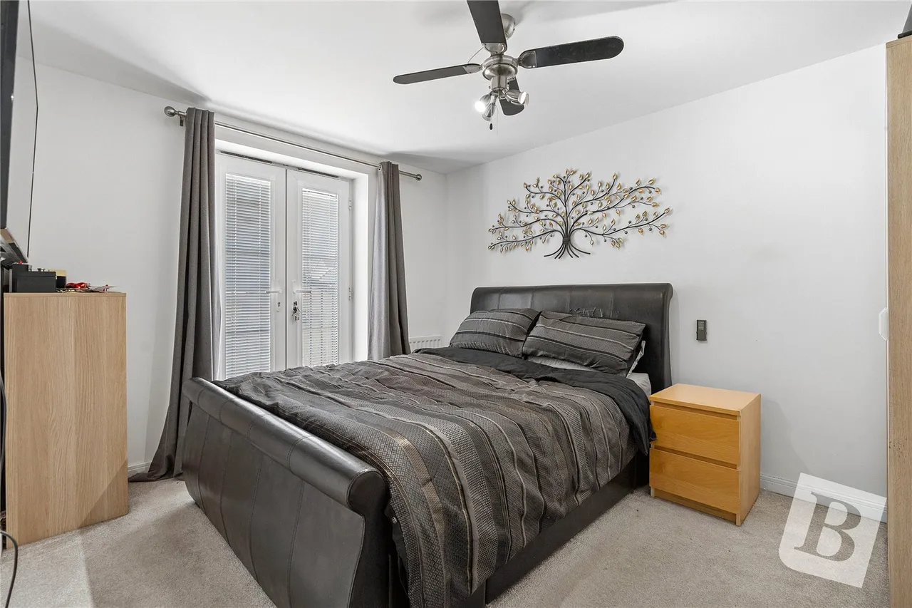 Warwick Crescent, Basildon, Essex, SS15, photo 5