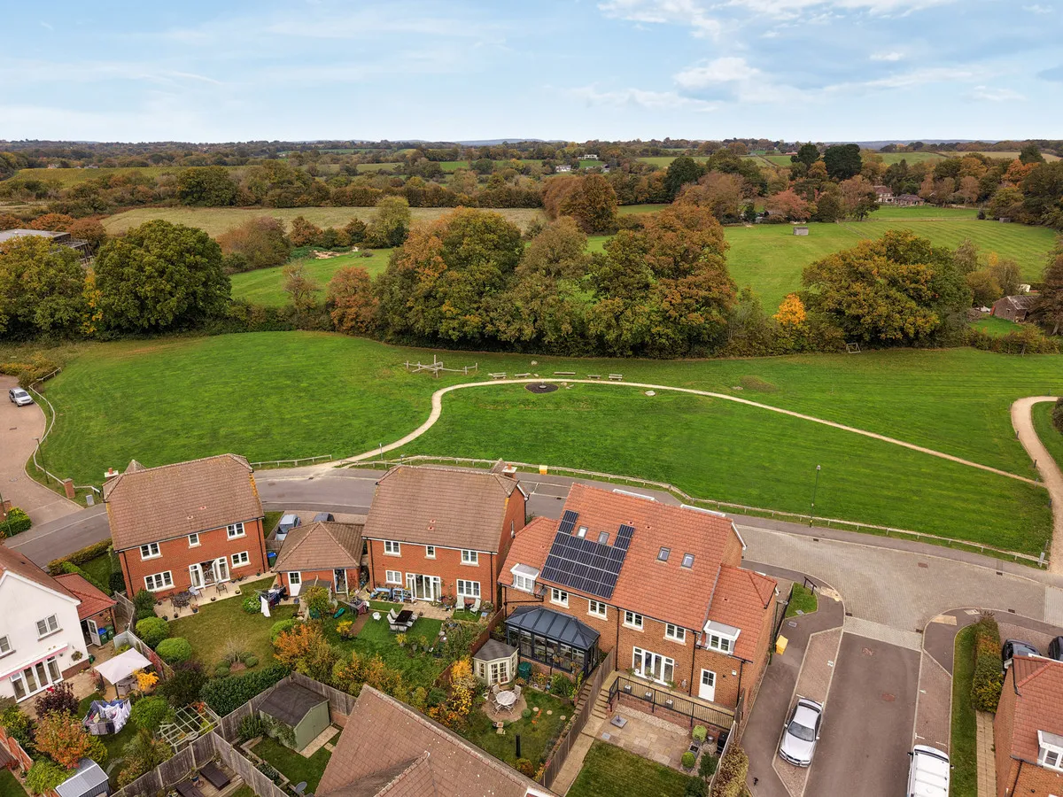 Storrington, RH20 3GU, photo 17