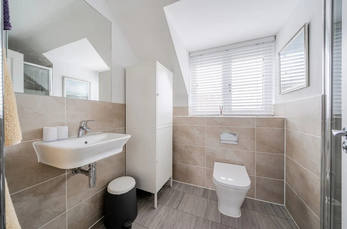 Storrington, RH20 3GU, photo 10