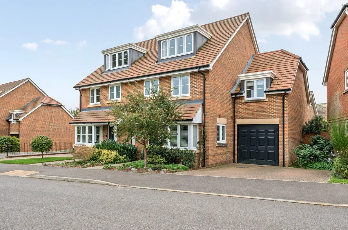 Storrington, RH20 3GU, photo 19