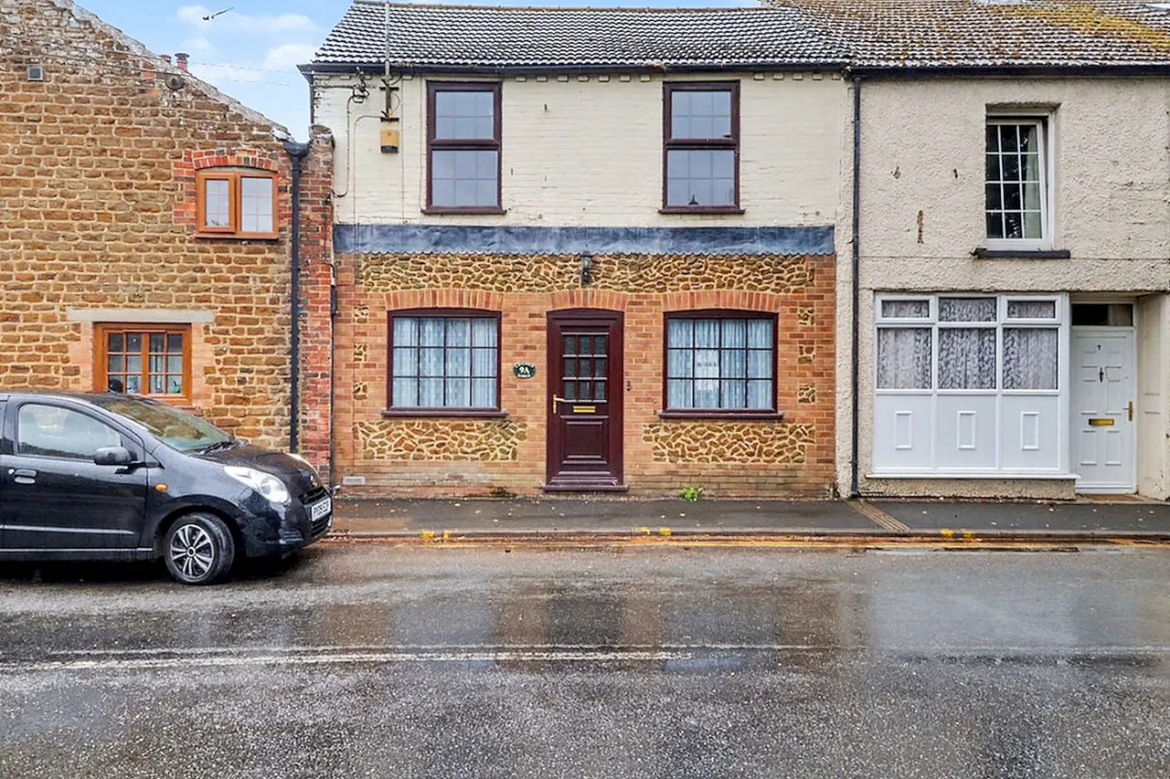 2 bed house for sale, Lynn Road, King's Lynn, PE31