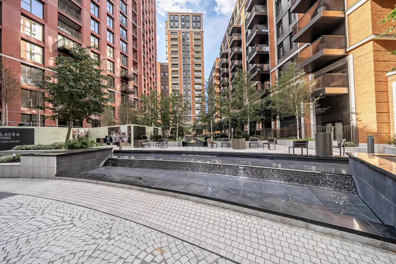Apartment 802, Westmark Tower, LONDON, photo 10