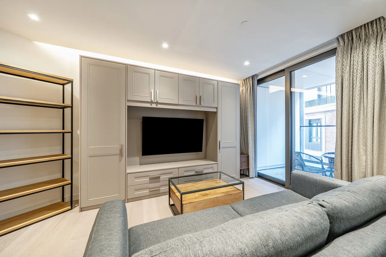 Apartment 802, Westmark Tower, LONDON, photo 2