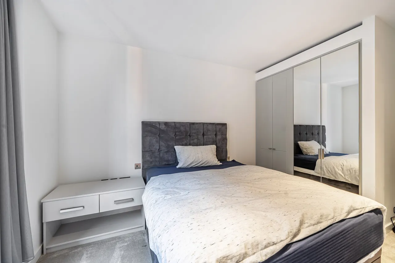 Apartment 802, Westmark Tower, LONDON, photo 11
