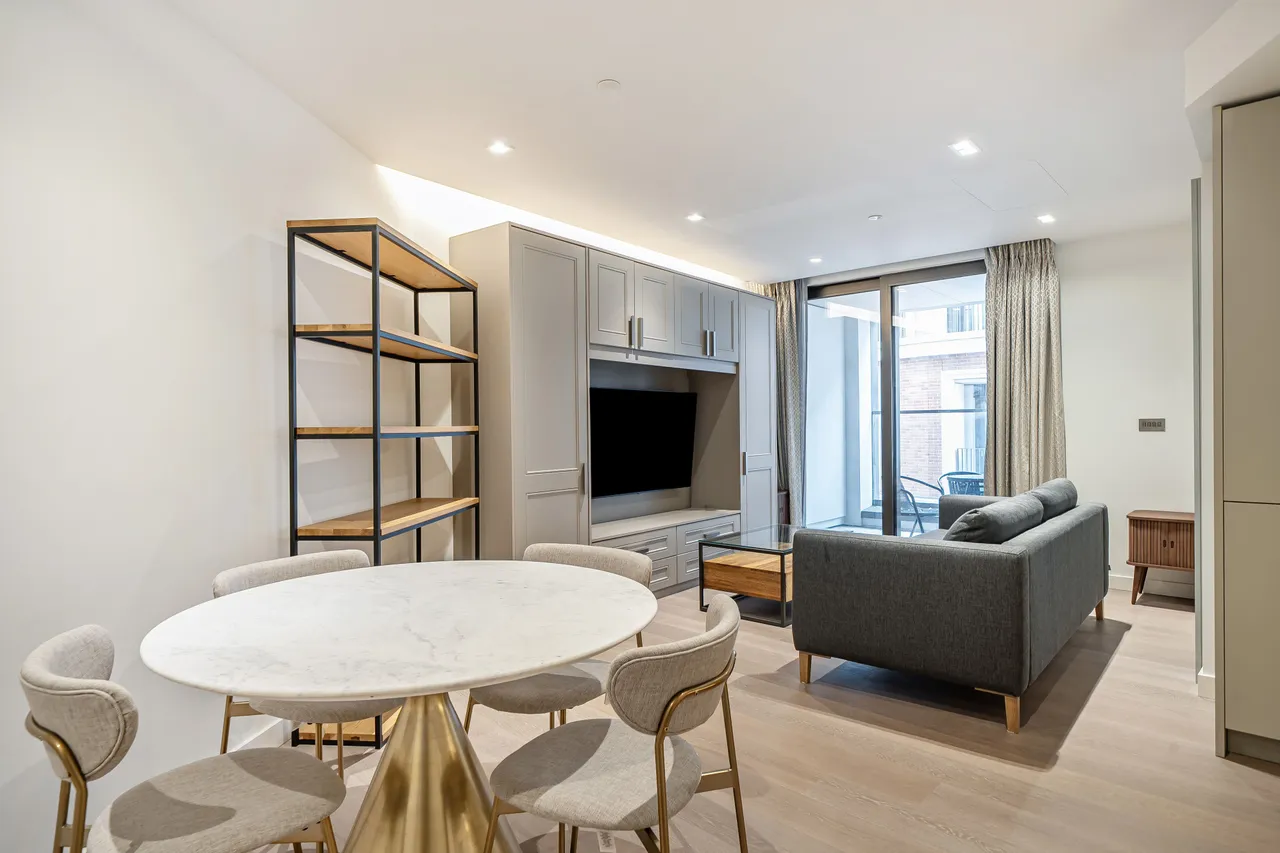Apartment 802, Westmark Tower, LONDON, photo 4