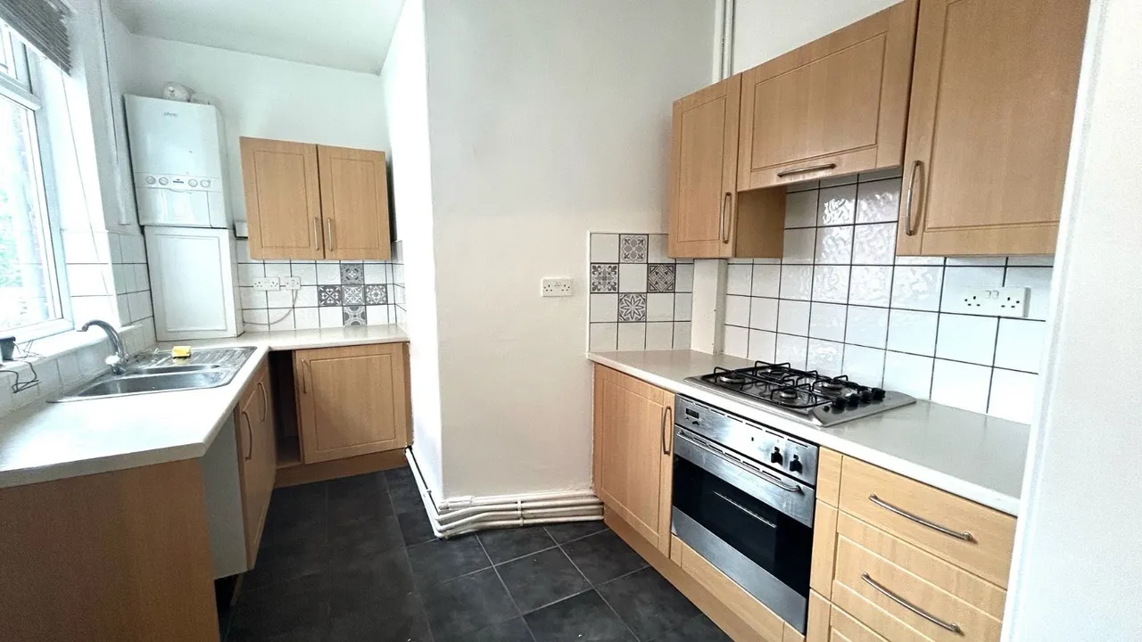 Kilnhurst Road, Rawmarsh, S62, photo 4