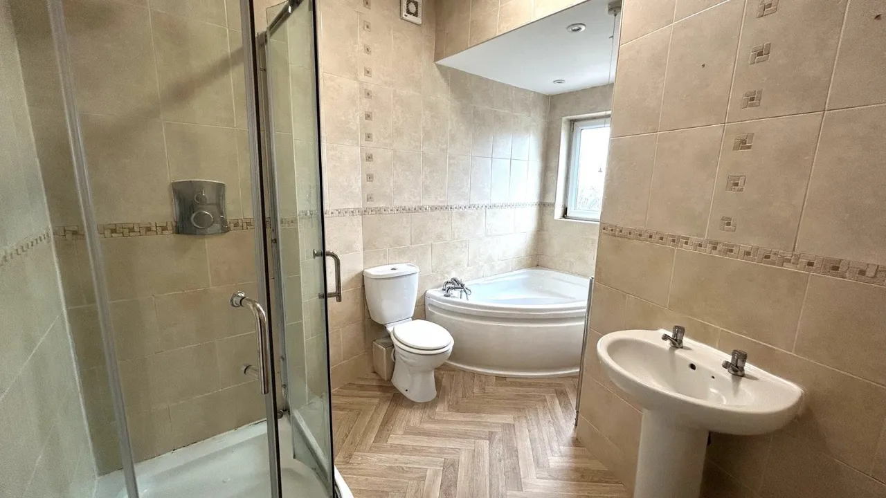 Kilnhurst Road, Rawmarsh, S62, photo 10