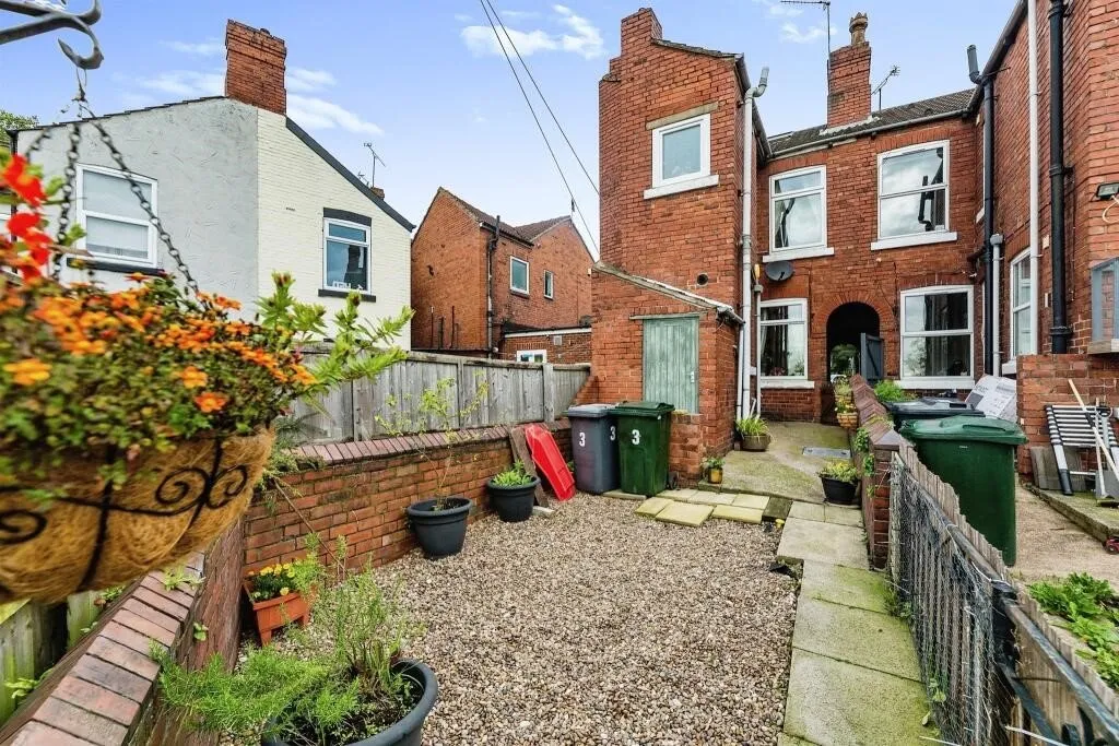 Kilnhurst Road, Rawmarsh, S62, photo 12