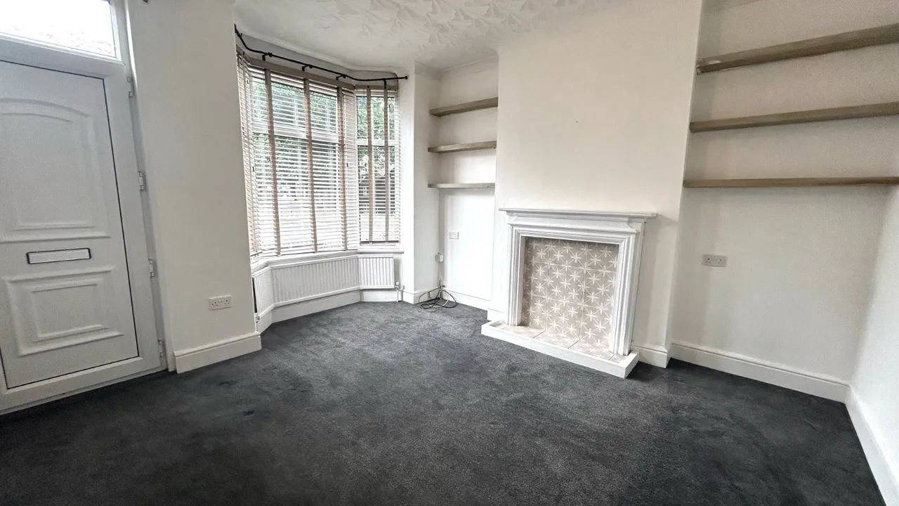 Kilnhurst Road, Rawmarsh, S62, photo 3